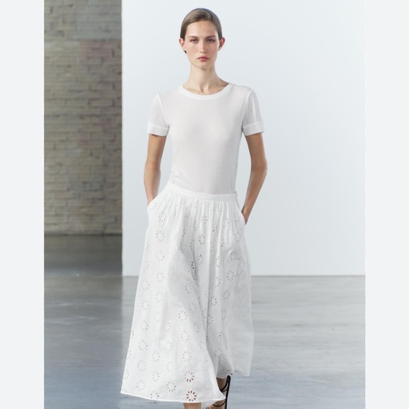 Zara NWT embroidered eyelet midi skirt 3370/011
